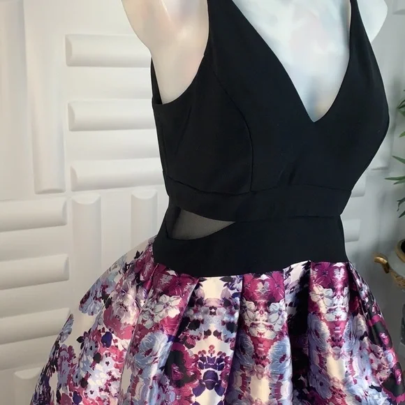 Xscape Dress - Picture 3 of 5